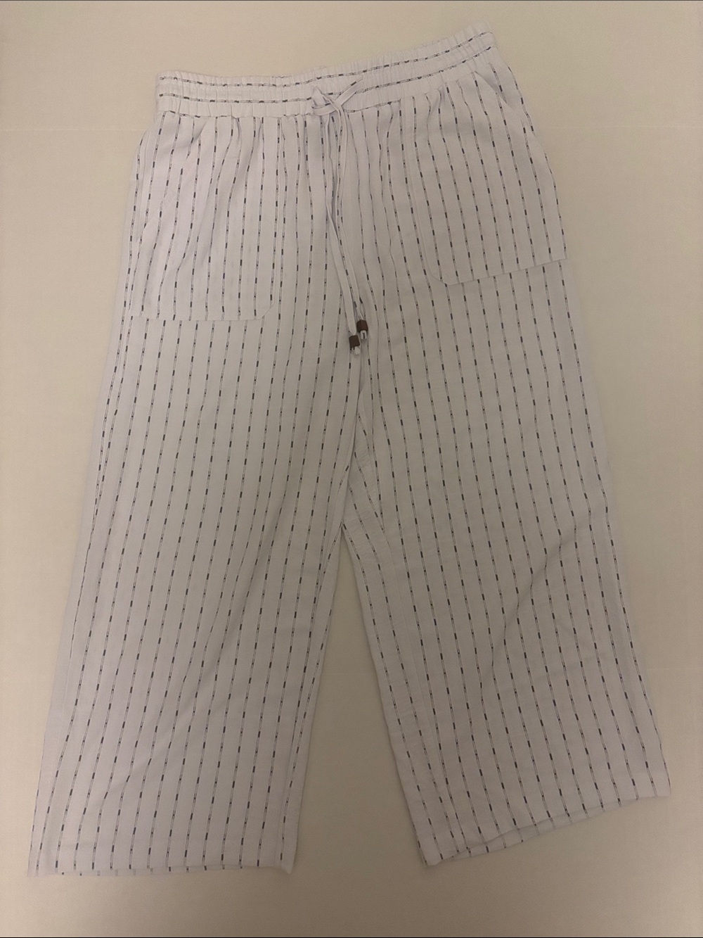 NYCC Women’s Wide Leg Cropped Pants Size M White Striped